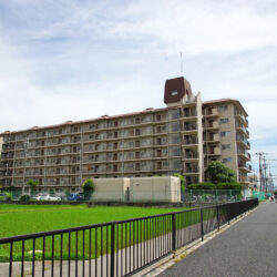 ローレルハイツ東天美